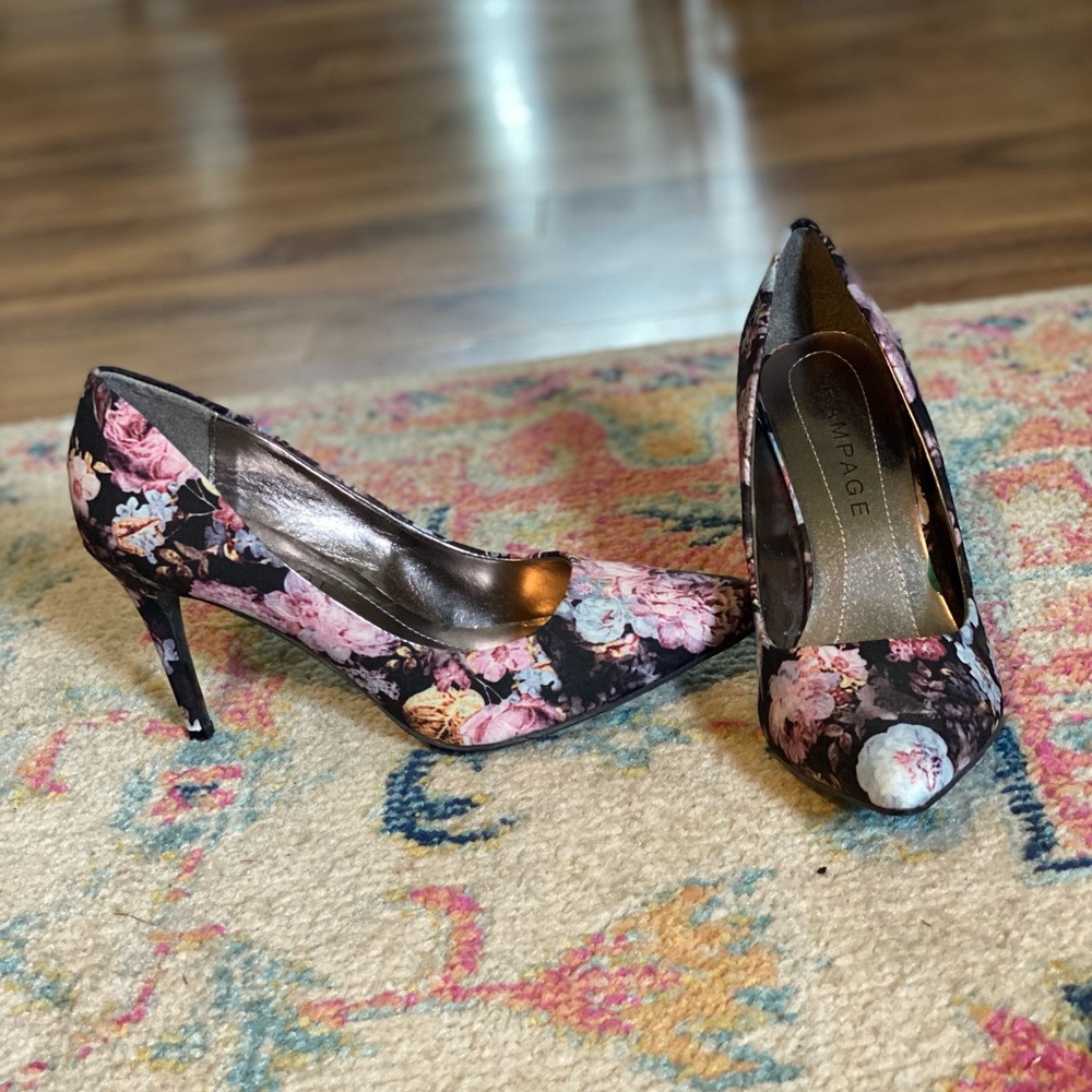 Never worn Rampage floral pumps